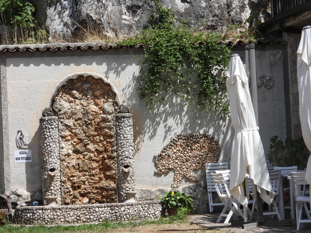 B&B La Tana Dell'orso Villalago Esterno foto