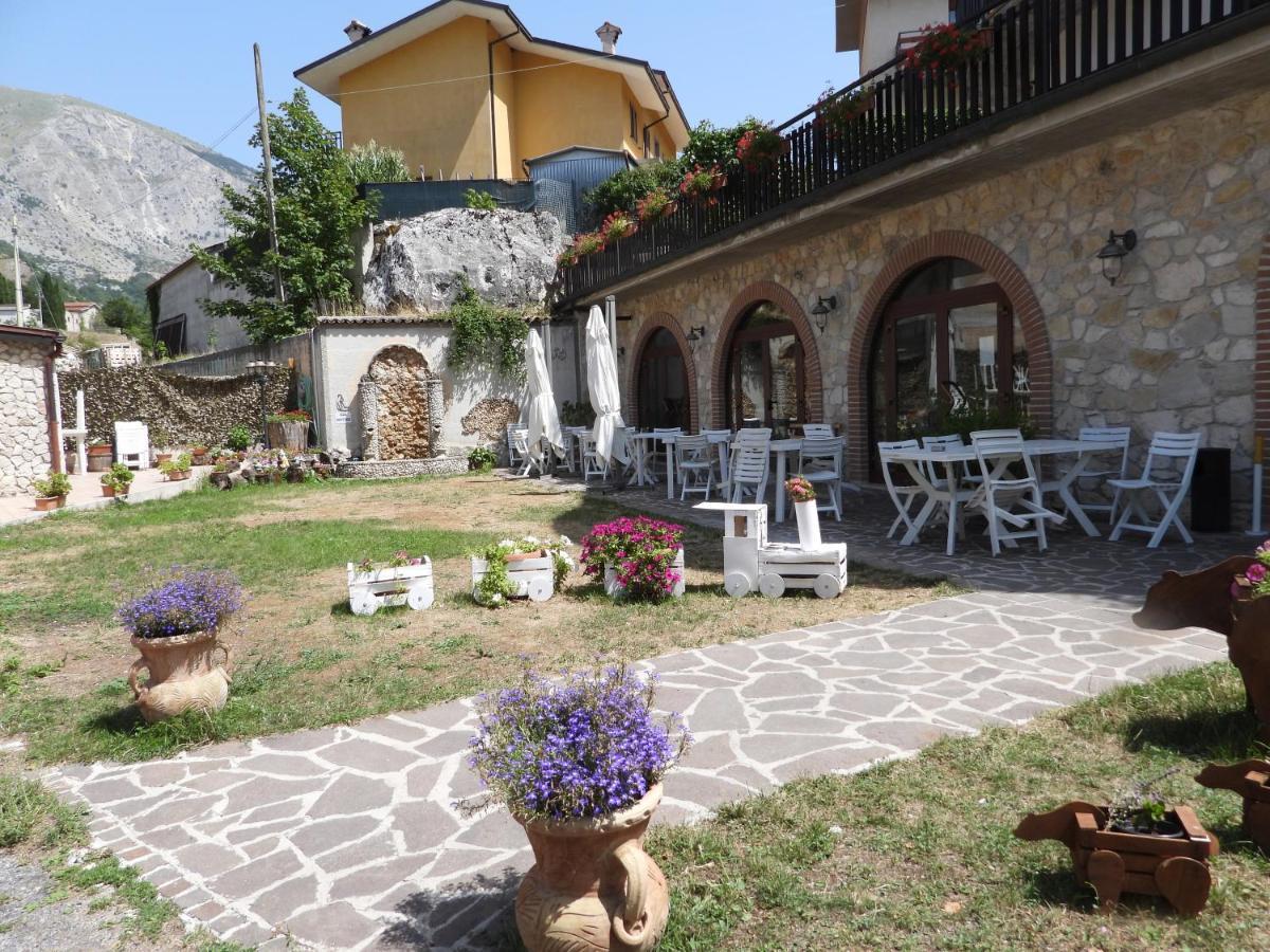 B&B La Tana Dell'orso Villalago Esterno foto