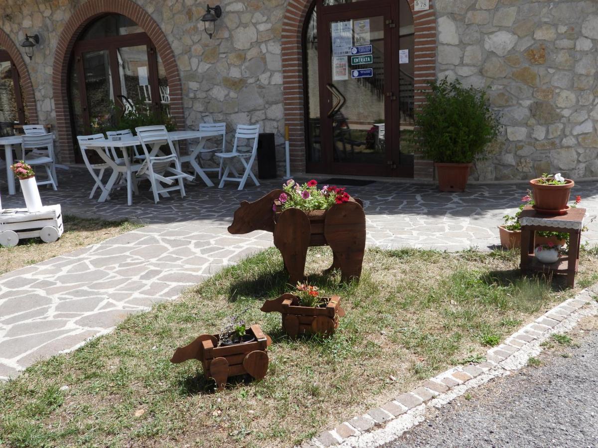 B&B La Tana Dell'orso Villalago Esterno foto