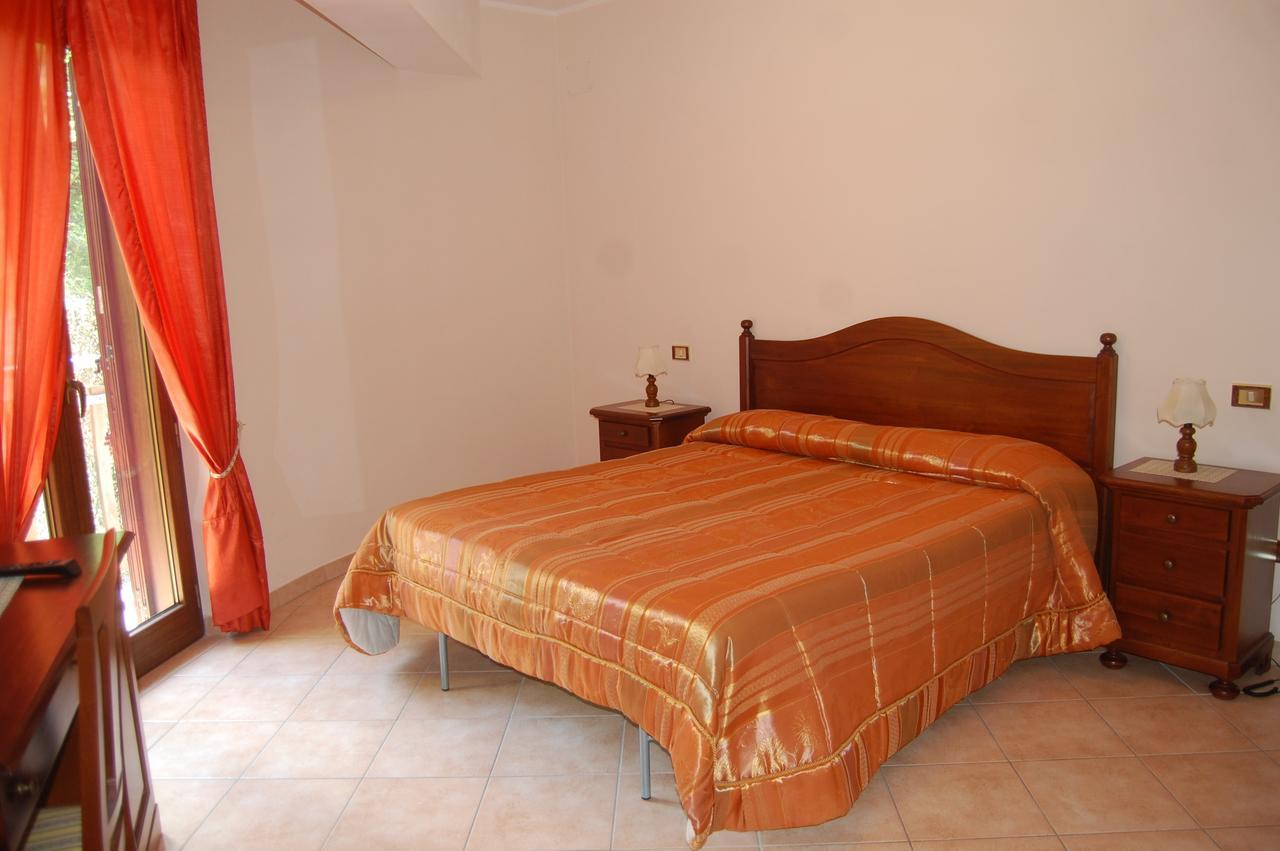 B&B La Tana Dell'orso Villalago Esterno foto