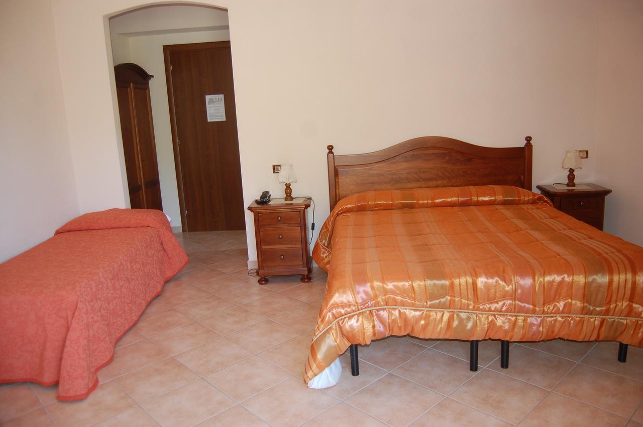 B&B La Tana Dell'orso Villalago Esterno foto