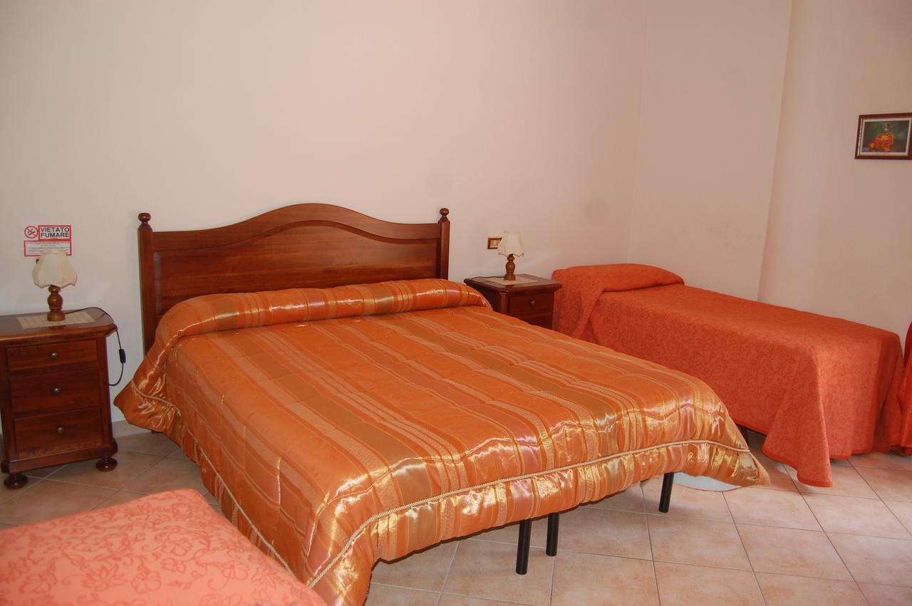 B&B La Tana Dell'orso Villalago Esterno foto