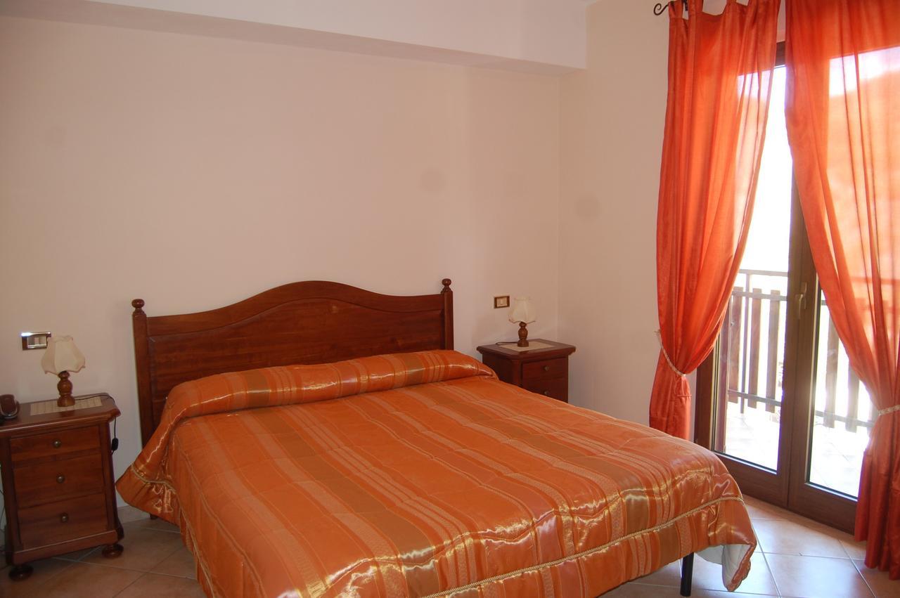 B&B La Tana Dell'orso Villalago Esterno foto